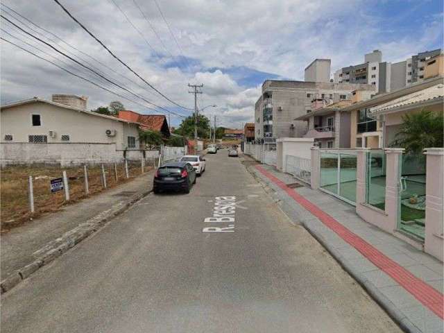Terreno em condomínio fechado à venda na Rua Bréscia, 100, Passa Vinte, Palhoça por R$ 850.000