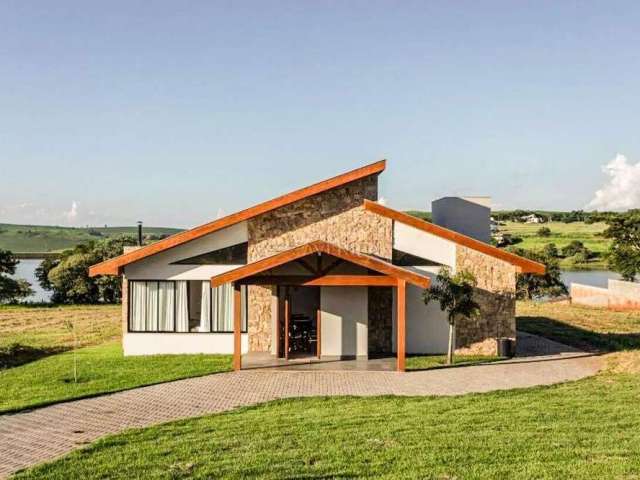 Casa em condomínio fechado com 2 quartos à venda na Rod Pr 323 Km, --, Ecovillas do Lago, Sertanópolis por R$ 1.860.000