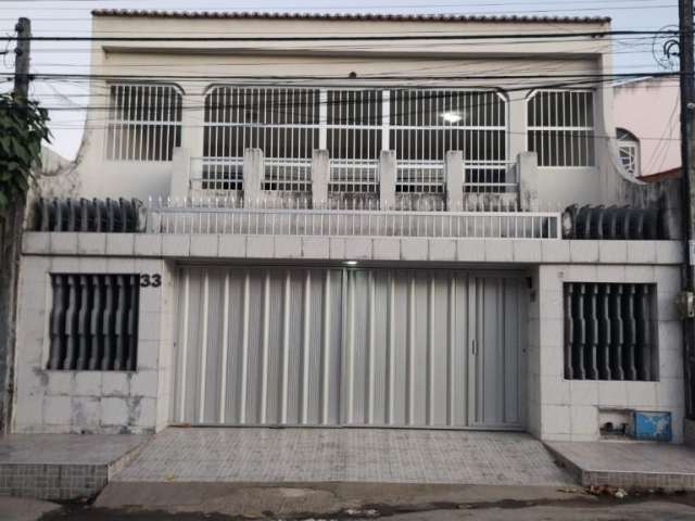 Casa Duplex medindo 8 x 25 - 4 quartos '3 suítes' Barra do Ceará / Hermes Pereira
