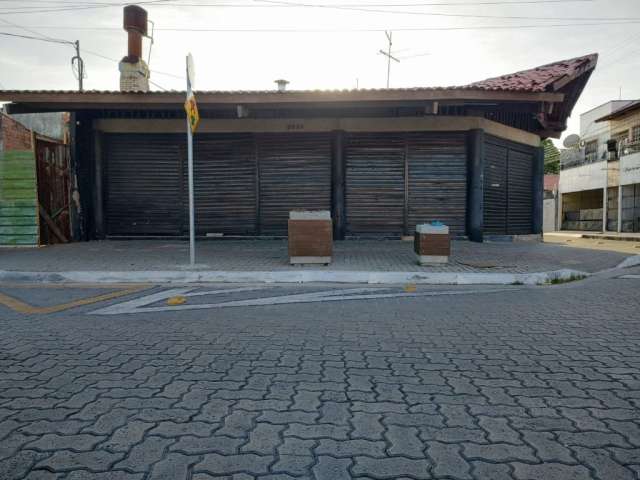 Ponto comercial medindo 12x20 - 240m² na Av. Mozart Lucena / Barra do Ceará