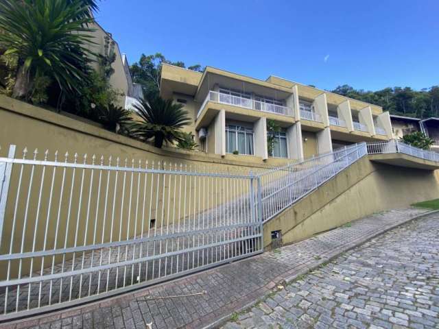 Casa com 4 quartos à venda na Rua Cristiano Michels, 249, Centro, Blumenau, 355 m2 por R$ 1.800.000