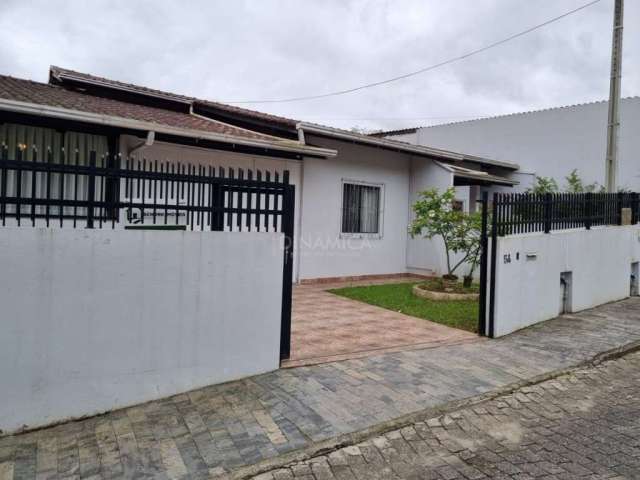 Casa com 2 quartos à venda na Rua Estrela, 54, Do Salto, Blumenau, 96 m2 por R$ 375.000
