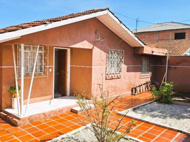 Casa à venda na Rua Casimiro de Abreu, Vargem Grande, Pinhais por R$ 475.000
