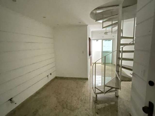 Duplex com 01 dormitório e closet, frente mar, a venda na praia do Gonzaguinha - São Vicente.