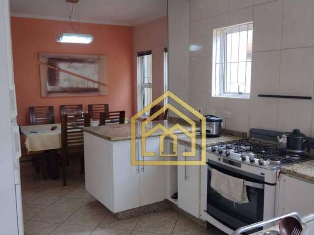 Sobrado com 4 dormitórios à venda, 250 m² por R$ 690.000,00 - Utinga - Santo André/SP