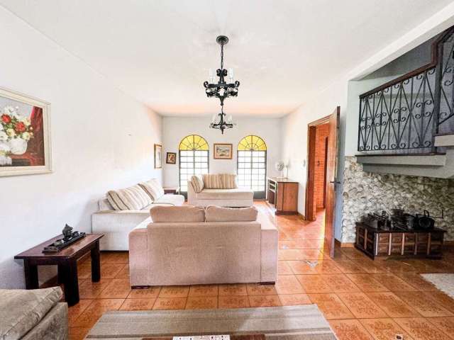 Casa com 5 dormitórios, 320 m² - venda por R$ 3.500.000,00 ou aluguel por R$ 15.850,00/mês - Jardim Apolo - São José dos Campos/SP