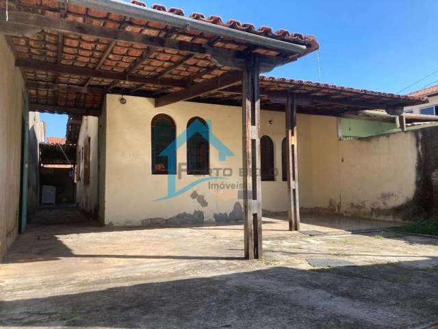 Casa Geminada para Venda em Betim, São Caetano, 3 dormitórios, 1 banheiro, 3 vagas