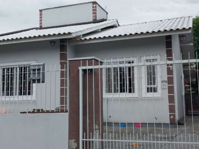 Casa com Dois Dormitórios em Palhoça - SC.
