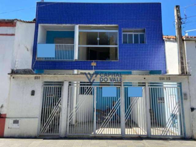 Sobrado com 3 dormitórios à venda, 294 m² por R$ 700.000,00 - Vila Hepacare - Lorena/SP