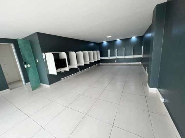 Sala comercial para alugar na Estrada dos Bandeirantes, Curicica, Rio de Janeiro, 42 m2 por R$ 1.400