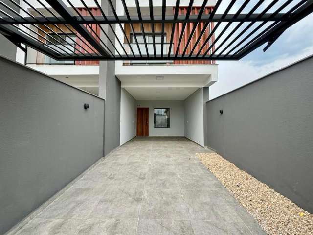 Sobrado à venda com 3 dormitórios, sendo 1 suíte , 110 m²  no Costa e Silva - Joinville/SC