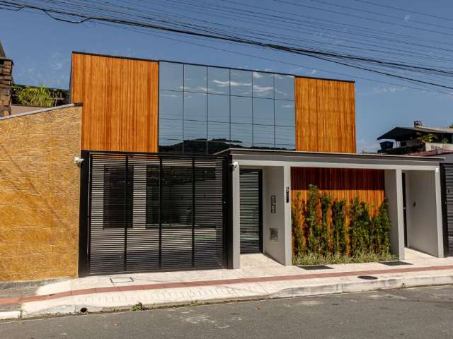 Sobrado com 3 quartos, 144 m², à venda por R$ 1.260.000- Rua Euclides Rosa - Barra - Balneário Camboriú/SC