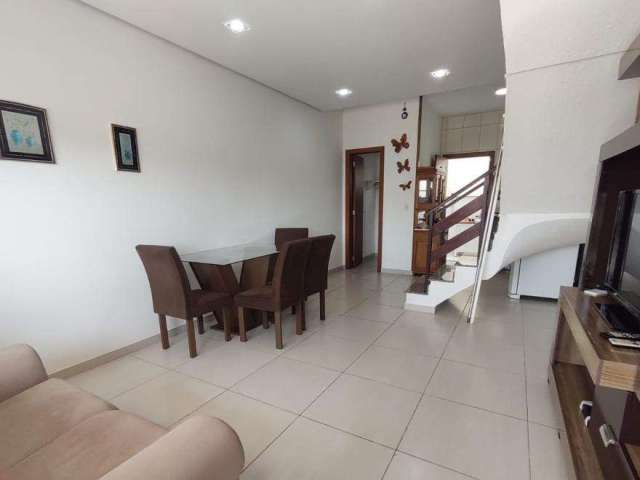 Duplex/Geminado 2 Dormitórios à venda no Bairro Centro com 68 m² de área privativa