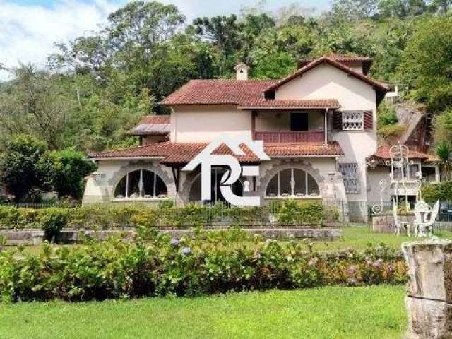 Casa com 5 quartos à venda na Olavo Bilac, 630, Castelanea, Petrópolis por R$ 2.200.000