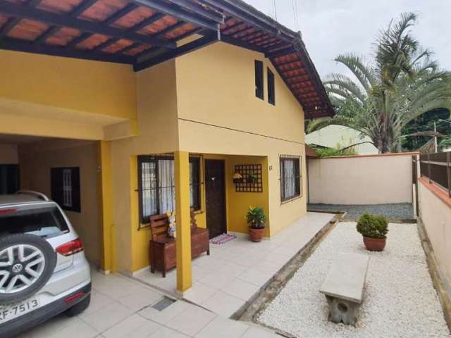 Casa com 3 quartos à venda em Santa Catarina, Joinville  por R$ 530.000