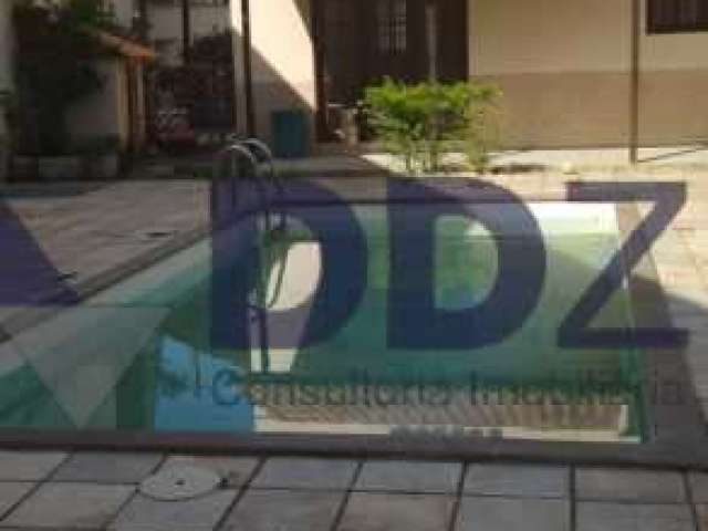 Casa com 3 quartos à venda na Rua Adalgisa Monteiro, Maravista, Niterói, 377 m2 por R$ 800.000