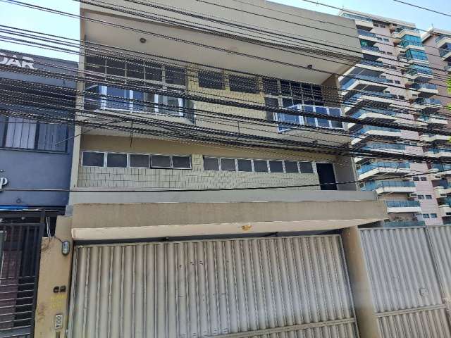 Predio comercial e residencial no Adrianopolis Av Mario Ipiranga Rua Recife
