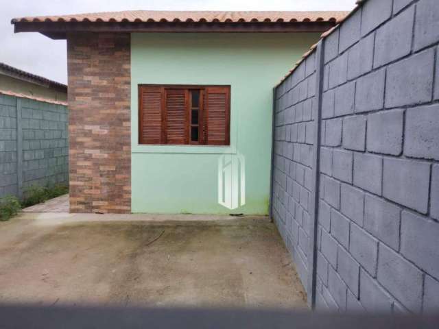 Casa com 2 dormitórios e uma suíte à venda por R$ 320.000 - Jardim Tarumãs - Caraguatatuba/SP