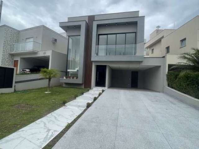 Casa à venda no Condomínio New Ville no bairro Suru - Santana de Parnaíba/SP