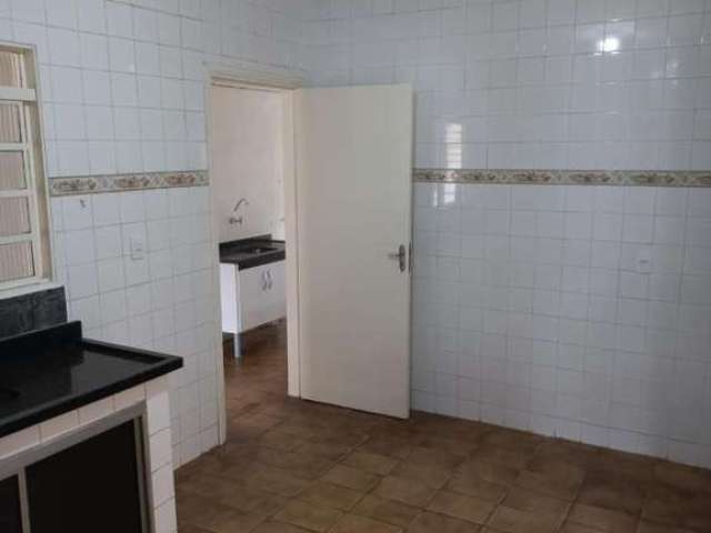 Casa Usada para Venda em Araras, Parque das Árvores, 3 dormitórios, 1 suíte, 2 banheiros, 2 vagas