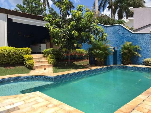 Linda casa com - 4 Dormitórios, sendo 2 suítes 260 m² com piscina  em Atibaia, p