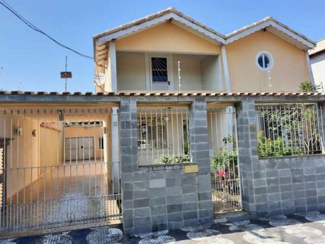 Casa com 3 quartos à venda na Rua Senday, 59, Jardim Náutico, Mogi das Cruzes, 201 m2 por R$ 650.000