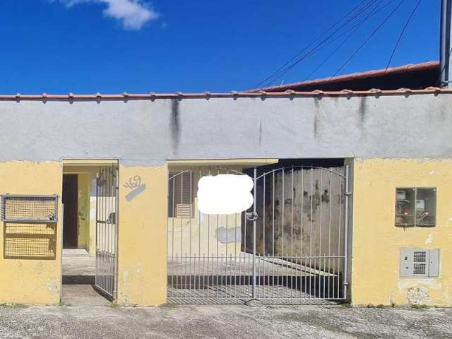 Casa com 2 quartos à venda na Rua Fernando Fiamini, 469, Parque Maria Helena, Suzano por R$ 350.000
