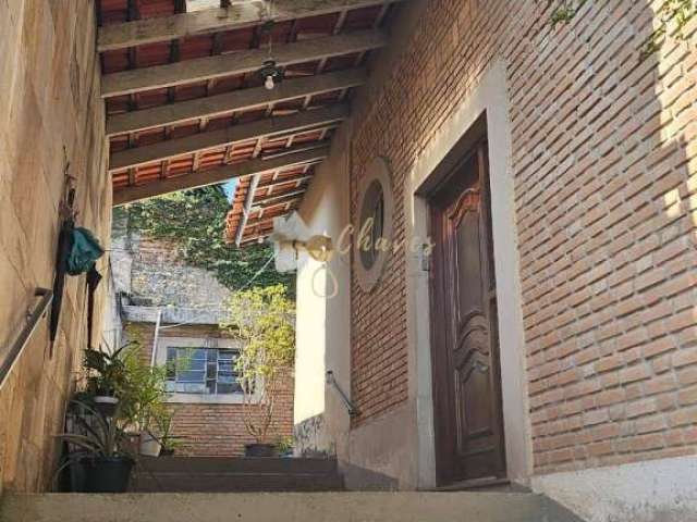 Casa à venda na Vila Caiúba