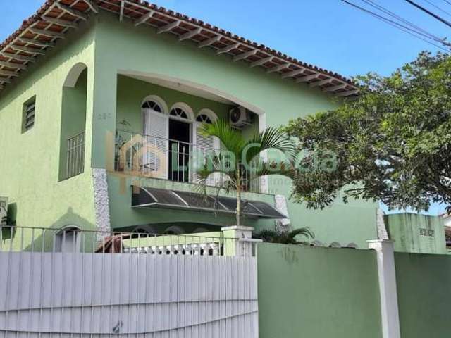 Casa para Venda em São Sebastião, Porto Grande, 5 dormitórios, 3 suítes, 4 banheiros, 3 vagas