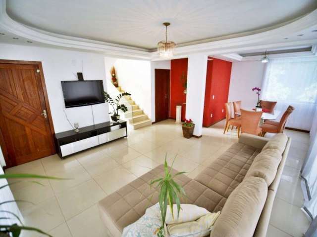 Casa à venda com 4 quartos 1 suíte, 261m² em Ponta de Baixo São José