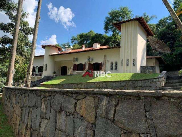 Casa com 5 dormitórios, 700 m² - venda por R$ 3.000.000 ou aluguel por R$ 11.000/mês - Condomínio Arujazinho I, II e III - Arujá/SP