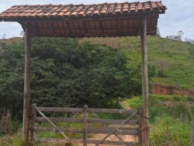 Fazenda em zona rural chonin de cima   -  Governador Valadares