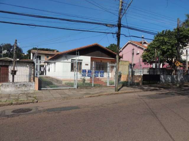 Casa com 3 quartos à venda na Rua Doutor Mário Totta, 1325, Tristeza, Porto Alegre por R$ 950.000