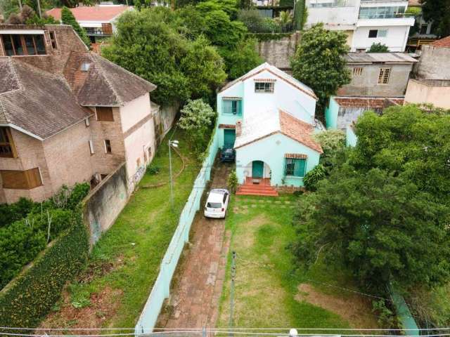 Casa com 3 quartos à venda na Avenida Guaíba, 4226, Vila Assunção, Porto Alegre por R$ 1.100.000