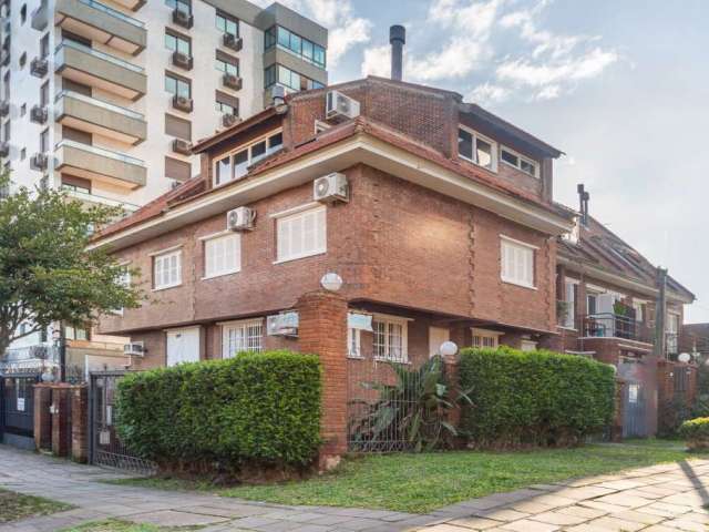 Casa com 3 quartos à venda na Rua Doutor Armando Barbedo, 1200, Tristeza, Porto Alegre por R$ 890.000
