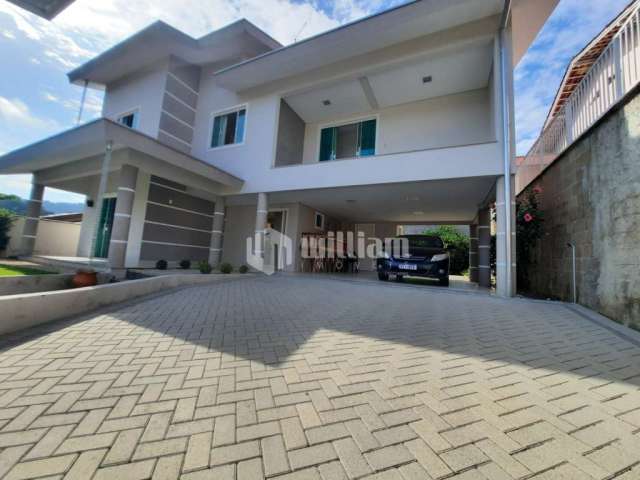 Casa com 4 quartos à venda no Limoeiro, Brusque , 200 m2 por R$ 1.149.000