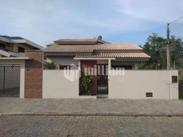 Casa com 3 quartos à venda no Jardim Maluche, Brusque , 194 m2 por R$ 1.499.000