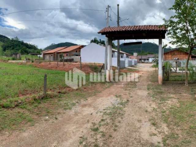 Chácara / sítio à venda no Lageado Baixo, Guabiruba  por R$ 999.000