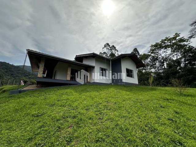 Casa com 3 quartos à venda no Aymoré, Guabiruba , 190 m2 por R$ 1.900.000