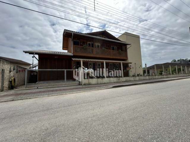Casa com 2 quartos à venda no São Pedro, Guabiruba , 167 m2 por R$ 495.000