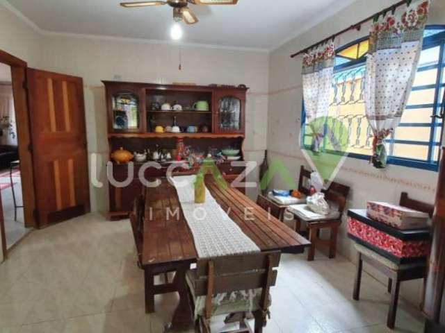 Casa com 3 quartos à venda no Bom Retiro, São José dos Campos , 280 m2 por R$ 750.000