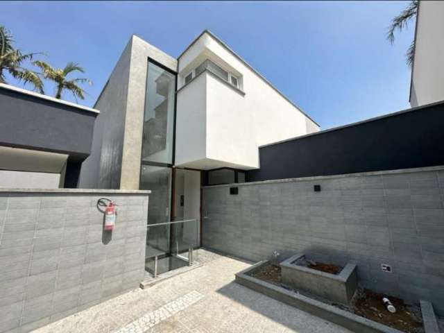 Casa de condomínio para venda com 505 m² -  4 suítes e 4 vagas em Campo Belo