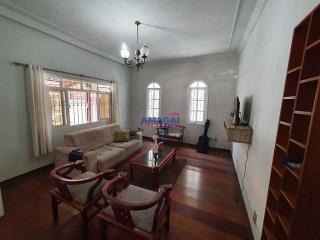 Casa com 3 quartos à venda no Jardim Vale do Sol, São José dos Campos  por R$ 715.000