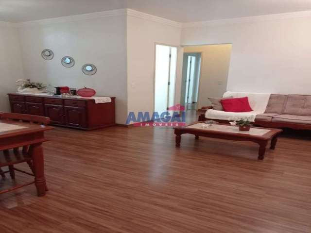 Apartamento com 3 quartos à venda na Vila Sanches, São José dos Campos  por R$ 650.000