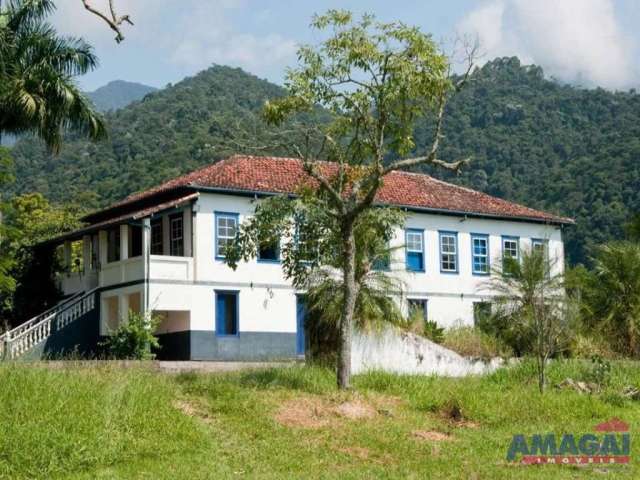 Fazenda com 28 salas à venda na Zona Rural, Piquete  por R$ 12.000.000