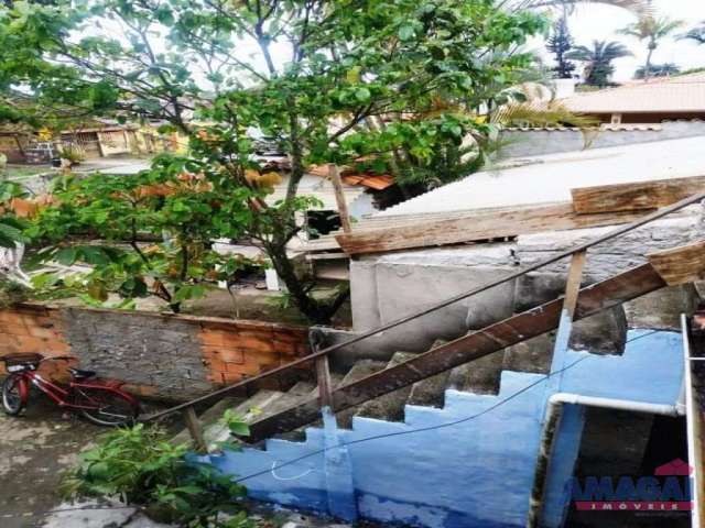 Casa com 6 quartos à venda no Porto Novo, Caraguatatuba  por R$ 450.000