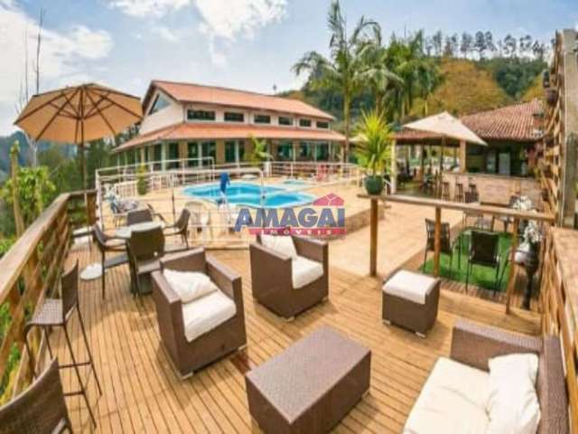 Chácara / sítio com 3 quartos à venda em Angola, Santa Branca  por R$ 3.500.000