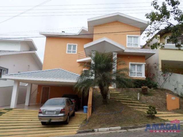 Casa em condomínio fechado com 4 quartos à venda no Jardim Coleginho, Jacareí  por R$ 1.800.000