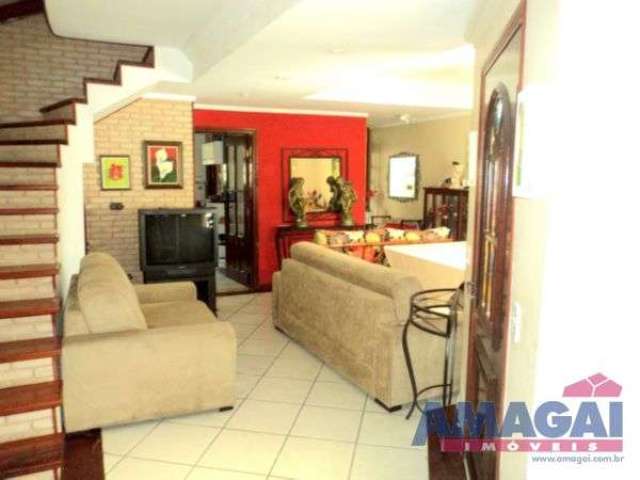Casa com 4 quartos à venda na Cidade Nova Jacareí, Jacareí  por R$ 390.000