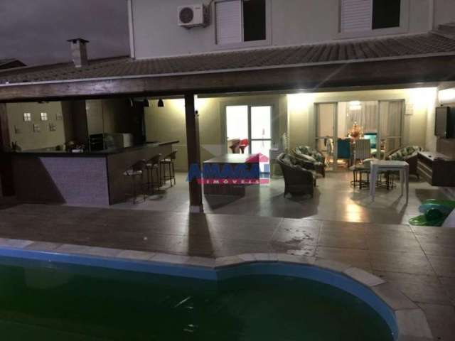 Casa em condomínio fechado com 3 quartos para alugar no Loteamento Villa Branca, Jacareí  por R$ 6.000